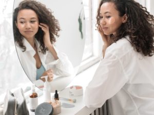 How to Choose and Layer Skincare – Find the right routine for your skin type today