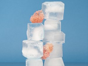 Skin Icing – Hey, Hi, That Viral Ice Facial Hack is Ruining Your Skin Health