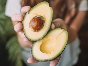 10 Amazing Benefits of Avocados – Nutrition Information, Recipes, and Risks