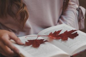 10 Amazing Autumn Affirmations Perfect for the Season