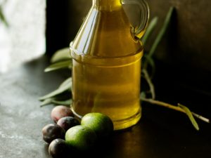 Everything You Need to Know About Olive Oil – Benefits, Risks, and More!