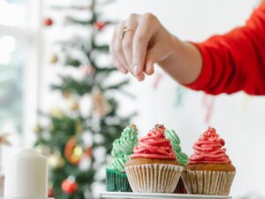 How to Stay Healthy Yet Happy During the Holidays – Easy Tips and Tricks